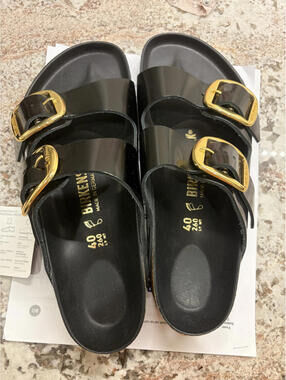 NWT Birkenstock Arizona Big Buckle Natural Leather Patent High Shine Black
